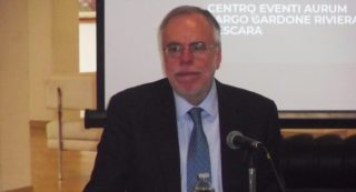 “Abbiamo paura di perderci nella storia, ma solo così ci si ritrova”