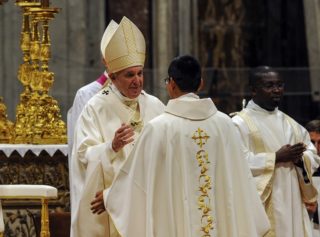 “La Chiesa non è un sindacato, dispensate a tutti la Parola di Dio”