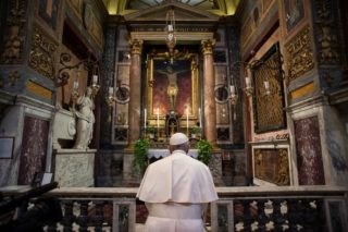 Papa Francesco: “Ho chiesto al Signore di fermare l’epidemia”