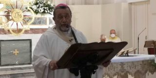 Eucaristia: “Solo da fratelli possiamo sedere alla Mensa, altrimenti ipocrita”