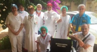 Misericordia di Pescara: donata sedia a rotelle in ospedale raccogliendo 10 quintali di tappi