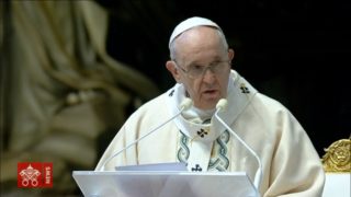 Giovani: “Non vivacchiate, realizzate i grandi sogni di Dio in questo mondo”