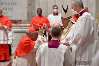 “Chi cerca i propri interessi e non quelli di Cristo è fuori strada”