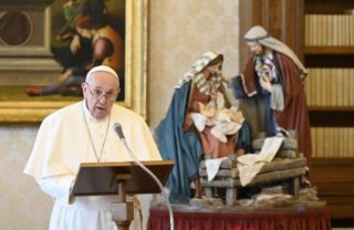 “La luce di Cristo non si allarga per proselitismo, ma per testimonianza”