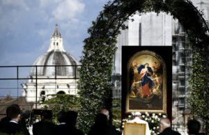 “A tutti sia data presto la possibilità di mettersi al riparo con il vaccino”