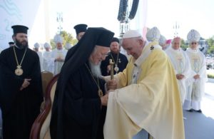 Cammino cristiano: “Non è rincorsa al successo, inizia con un passo indietro”