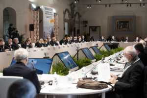 Firmata la Carta di Firenze: “L’aspirazione dei popoli alla pace”