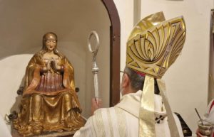 Restituita a Bisenti la Madonna in trono: “Gioisce la madre Chiesa”