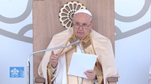 “Adorare Dio, non se stessi, per non asfissiare nel nostro piccolo io”