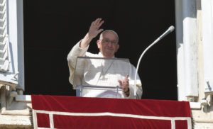 “Restiamo vigilanti aspettando che il Signore venga, perché Lui c’è!”