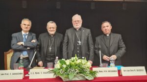 Chiesa: “È paladina della pace perché il suo popolo non ha confini”