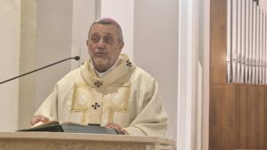 “Non serve eroismo, ma la santità feriale nell’accoglienza di un fratello”