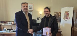 40 panettoni per i bisognosi delle mense Caritas, «Un gesto di attenzione a ridosso dell’Epifania»