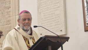 Riaperta la chiesa madre a Basciano: “Non lasciatela mai deserta!”