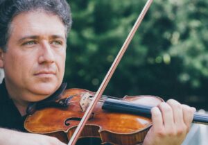 Note di speranza: il violinista Marco Rizzi in concerto a Pescara