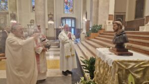 “Con San Francesco ripariamo la Chiesa, rimettendoci alla scuola del Vangelo”