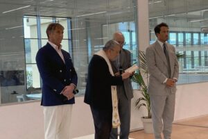 Fabbrica Cucinelli a Penne: “Si vede il cielo. Così si fanno solo cose buone”