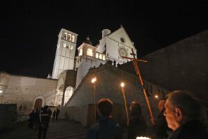L’Abruzzo ad Assisi per accendere la lampada votiva di San Francesco