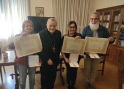 Tre collaboratori diocesani insigniti della Croce Pro Ecclesia et Pontifice